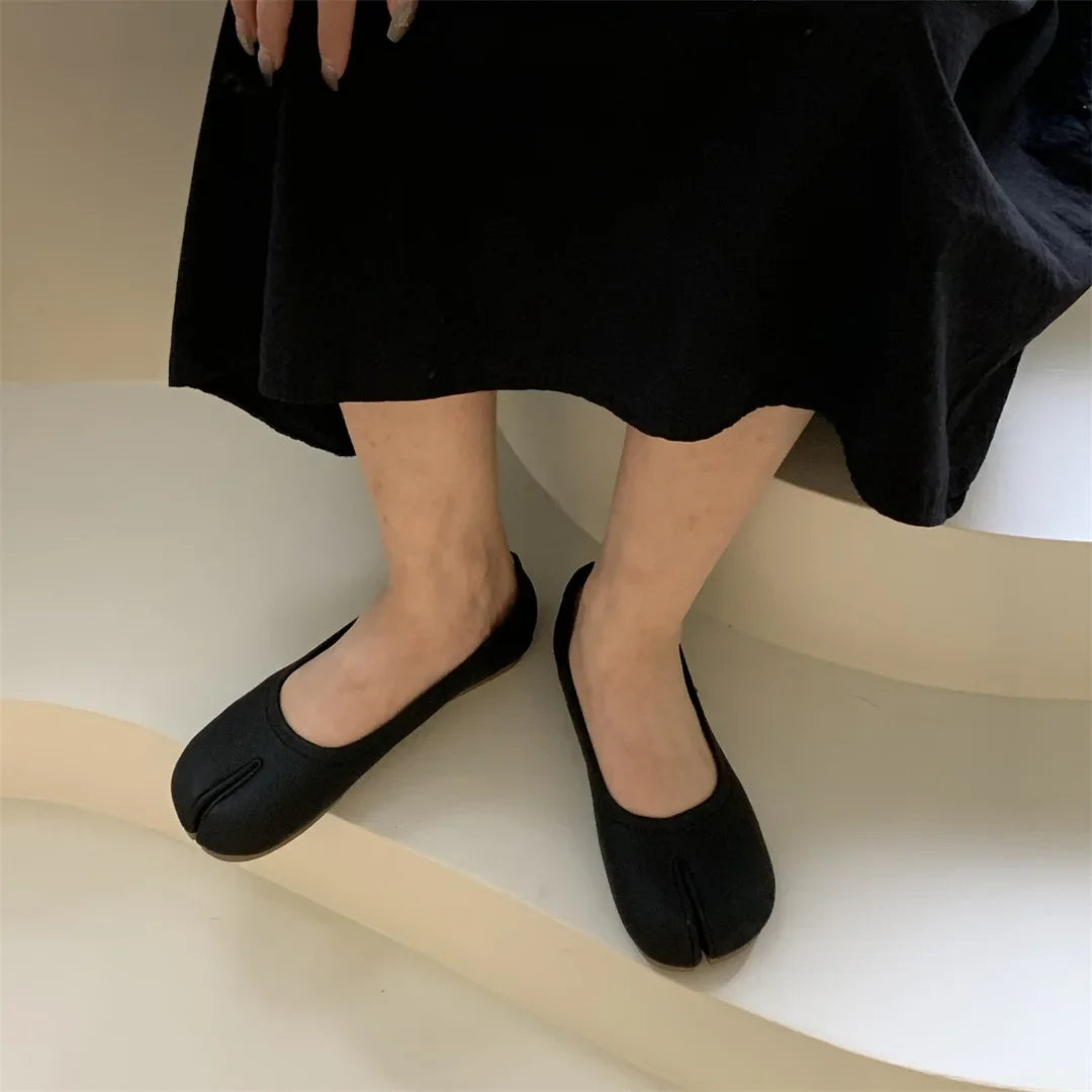 Tabi Fashion Barefoot